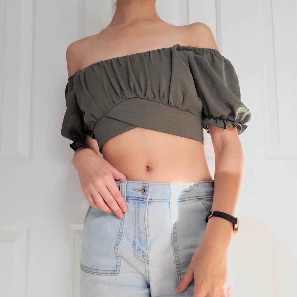 Altar'd State Olive Green Off‎ Shoulder Crop Top Puff Sleeve Tie Back Size L